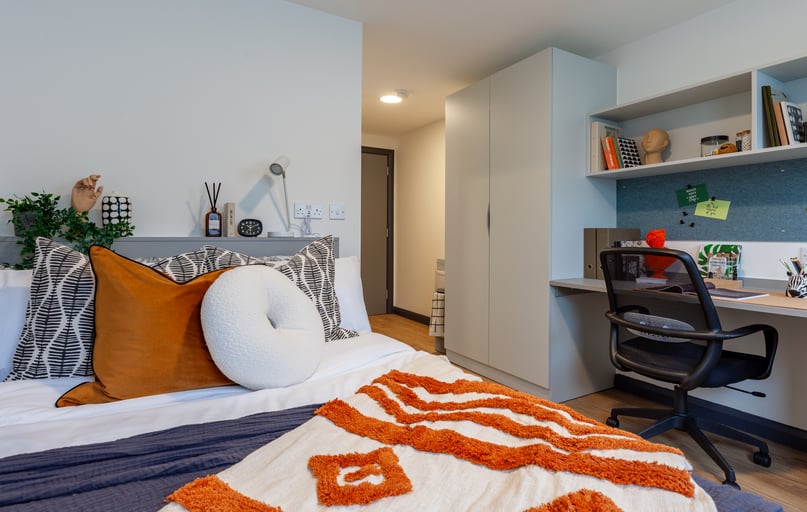 Standard Plus En Suite, Winfield Court, The Island Quarter, Lace Market, Nottingham - Image 1